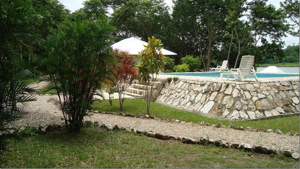 Maya Zac Peten Jungle Lodge El Remate Bagian luar foto