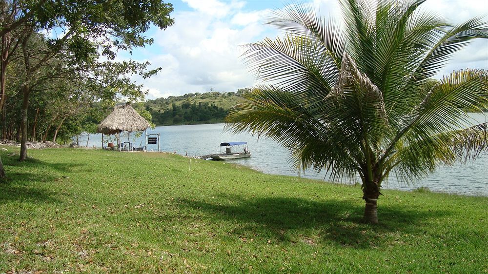 Maya Zac Peten Jungle Lodge El Remate Bagian luar foto