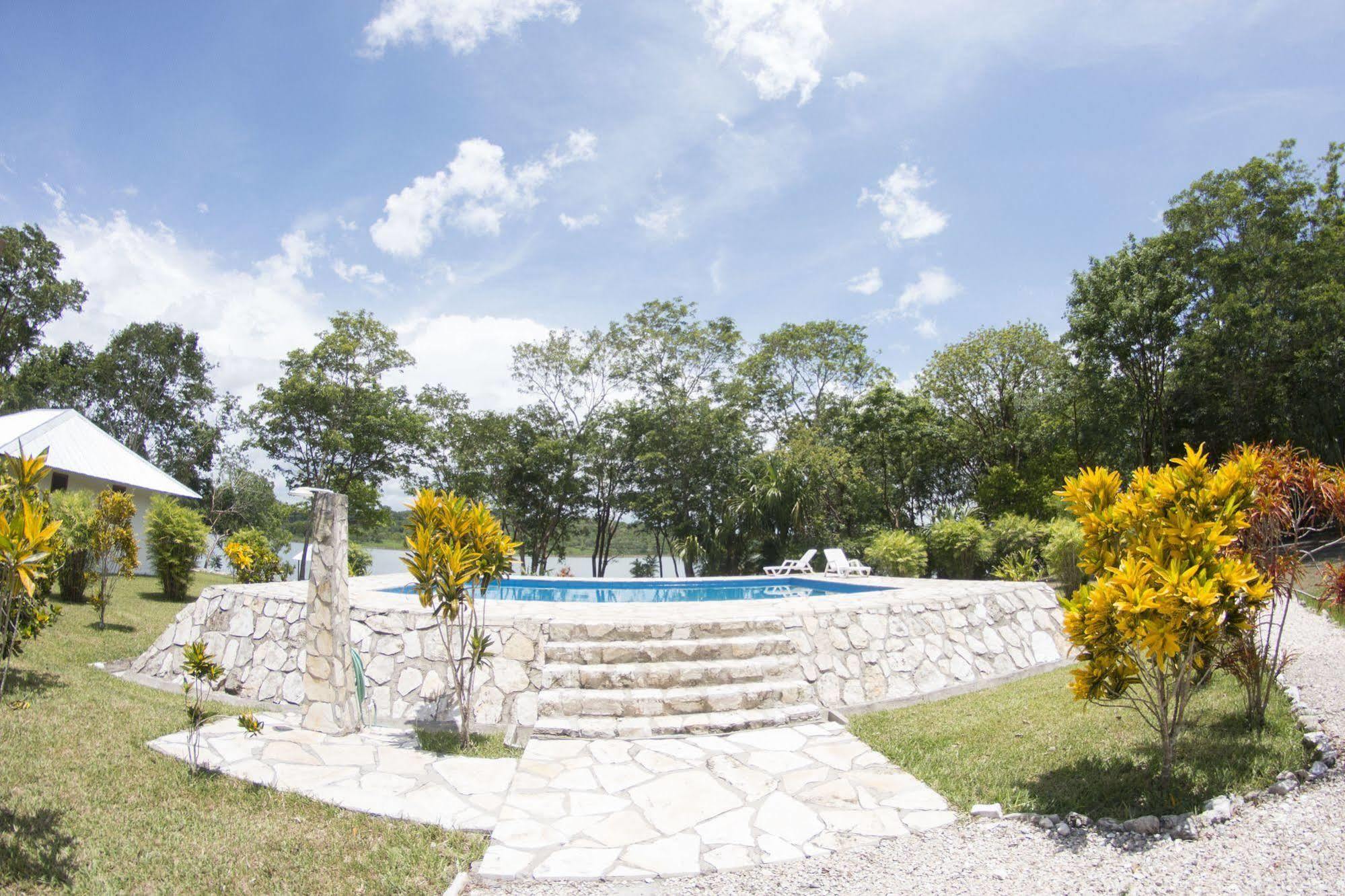 Maya Zac Peten Jungle Lodge El Remate Bagian luar foto