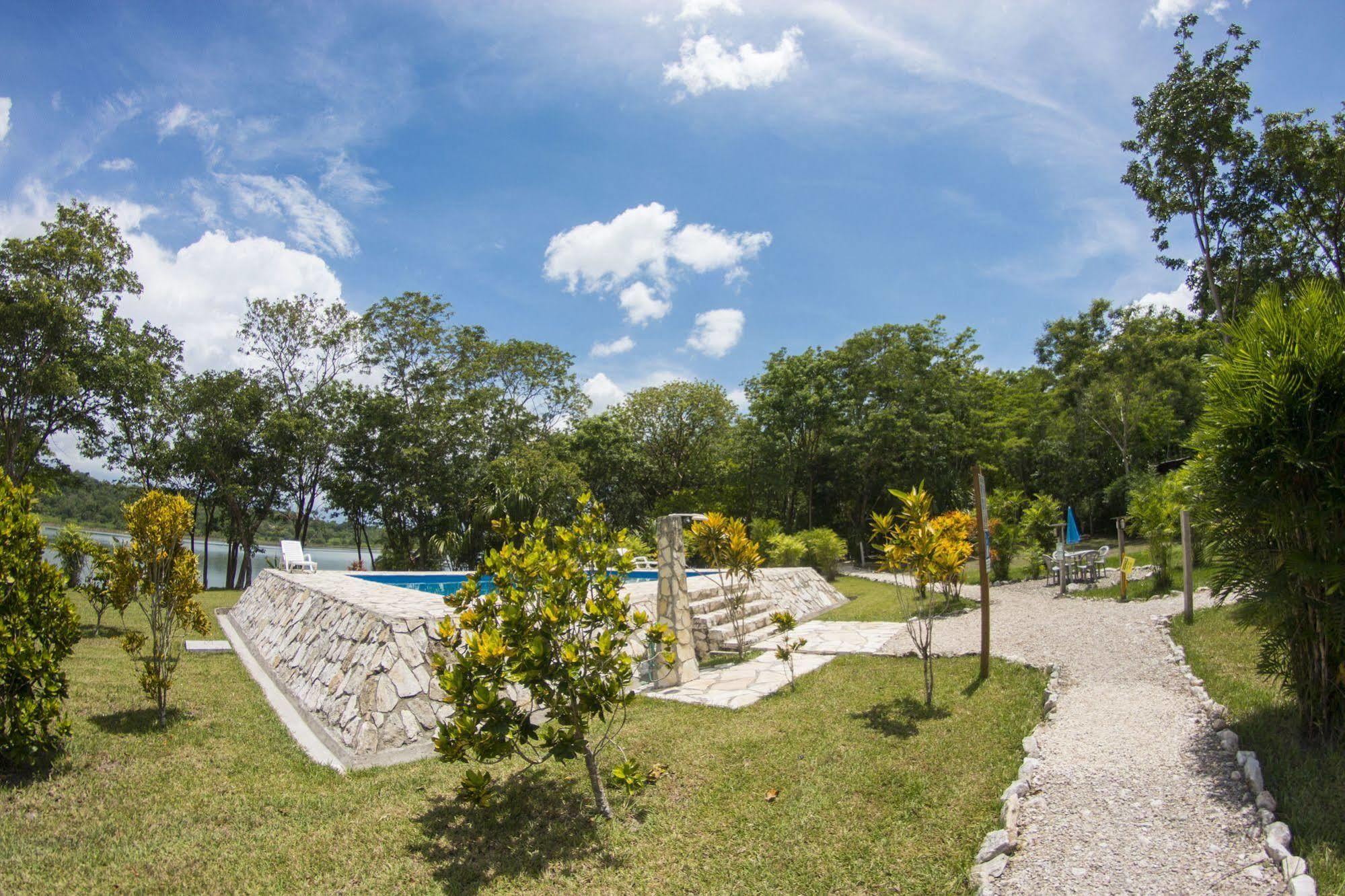Maya Zac Peten Jungle Lodge El Remate Bagian luar foto