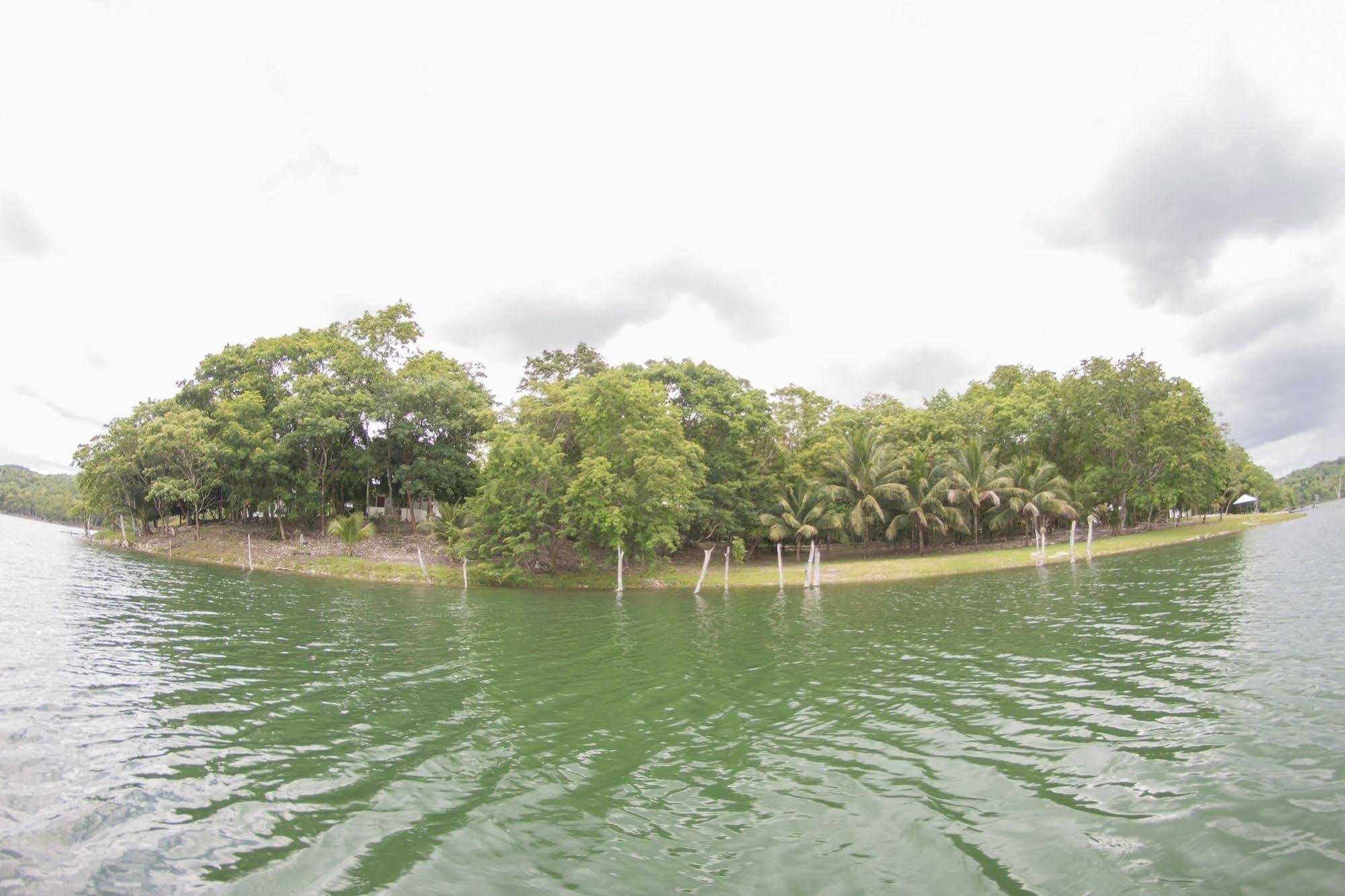 Maya Zac Peten Jungle Lodge El Remate Bagian luar foto